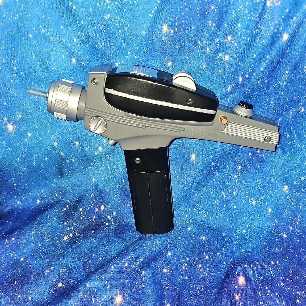 Star Trek Phaser Set - Picture 6 of 14